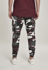 Urban Classics Kapsáče - wood camo