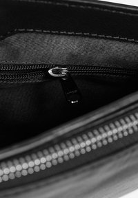 Next Skuldertasker - black
