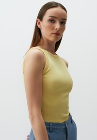 Jimmy Key SLIM FIT HALTER NECK BASIC - Top - yellow