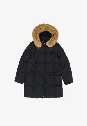 Czarna kurtka puchowa z kapturem wyłożonym sztucznym futrem, zapinana na zamek, z dwoma bocznymi kieszeniami i pikowanym wzorem dla izolacji.