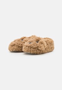 Friboo Slippers - brown