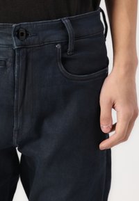 Thumbnail Image 7