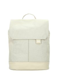 Crème canvas rugzak met een gladde textuur, opklapbare flap, bovenhandvat en gestikte accenten. Voorzien van een klein logo-label aan de voorkant.