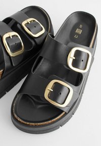 Next FOREVER COMFORT DOUBLE BUCKLE FLATFORM - Pantoletai - black