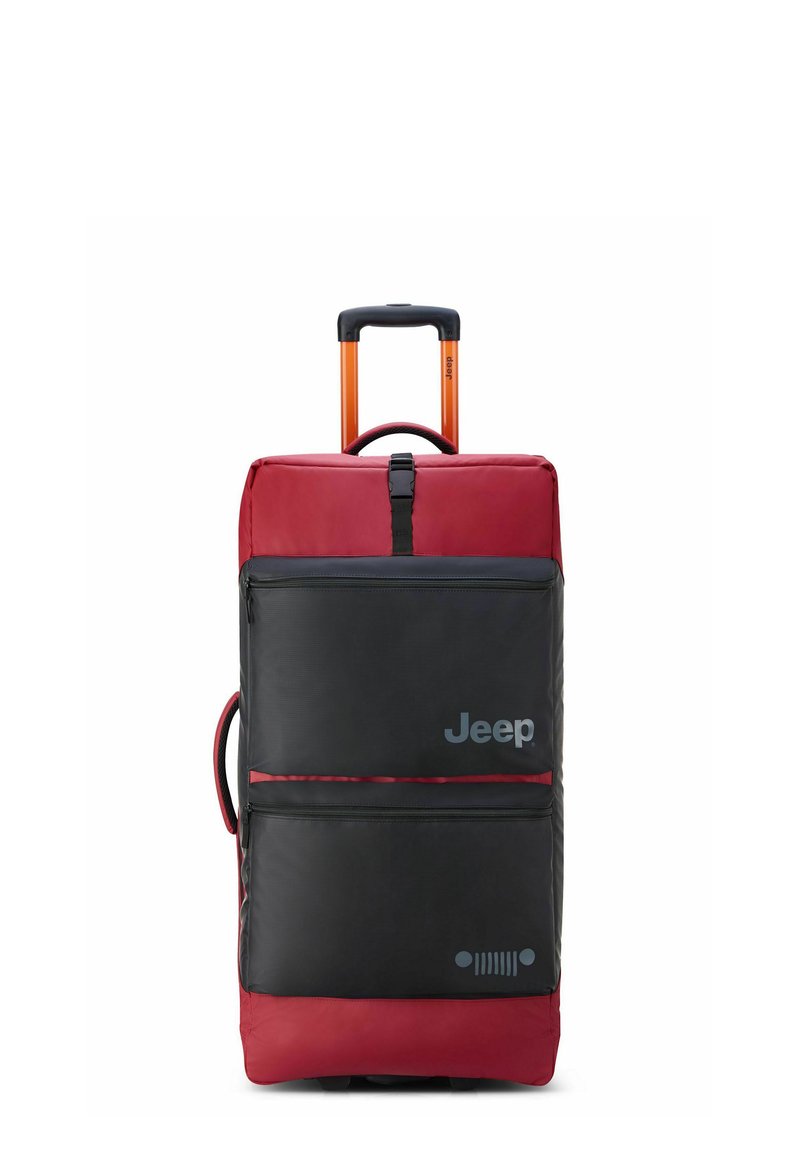 Valigia a rotelle rossa e nera con manico retrattile, due tasche anteriori con zip e logo Jeep stampato sul frontale. Tessuto testurizzato.