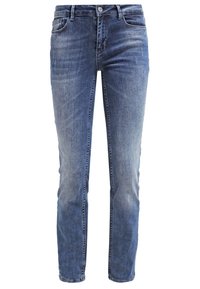 Jean slim bleu avec lavage délavé et légère usure, comprenant des poches avant, des passants de ceinture et une fermeture à boutons.