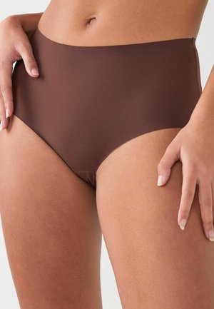 Brown high-waisted underwear made of a smooth, stretchy material, featuring a seamless design for comfort and minimal visible lines.