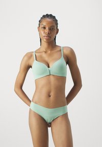 Triumph FLEX SMART HIGHLEG BRAZILIAN  - String - luscious jade