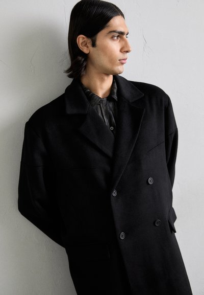 Han Kjøbenhavn WIDE SHOULDER LONG TAILORED COAT - Casaco clássico - black