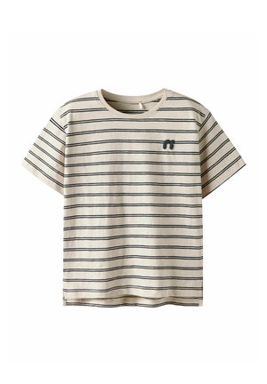 Randig kortärmad t-shirt i beige och marinblå, gjord av mjuk bomull med rundad halsringning och liten logotyp på vänster bröst.