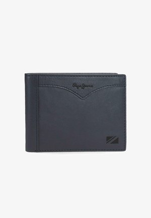 Cartera de cuero azul oscuro con detalle cosido, pequeño nombre de la marca "Pepe Jeans" en relieve y un logotipo negro en la esquina inferior derecha.