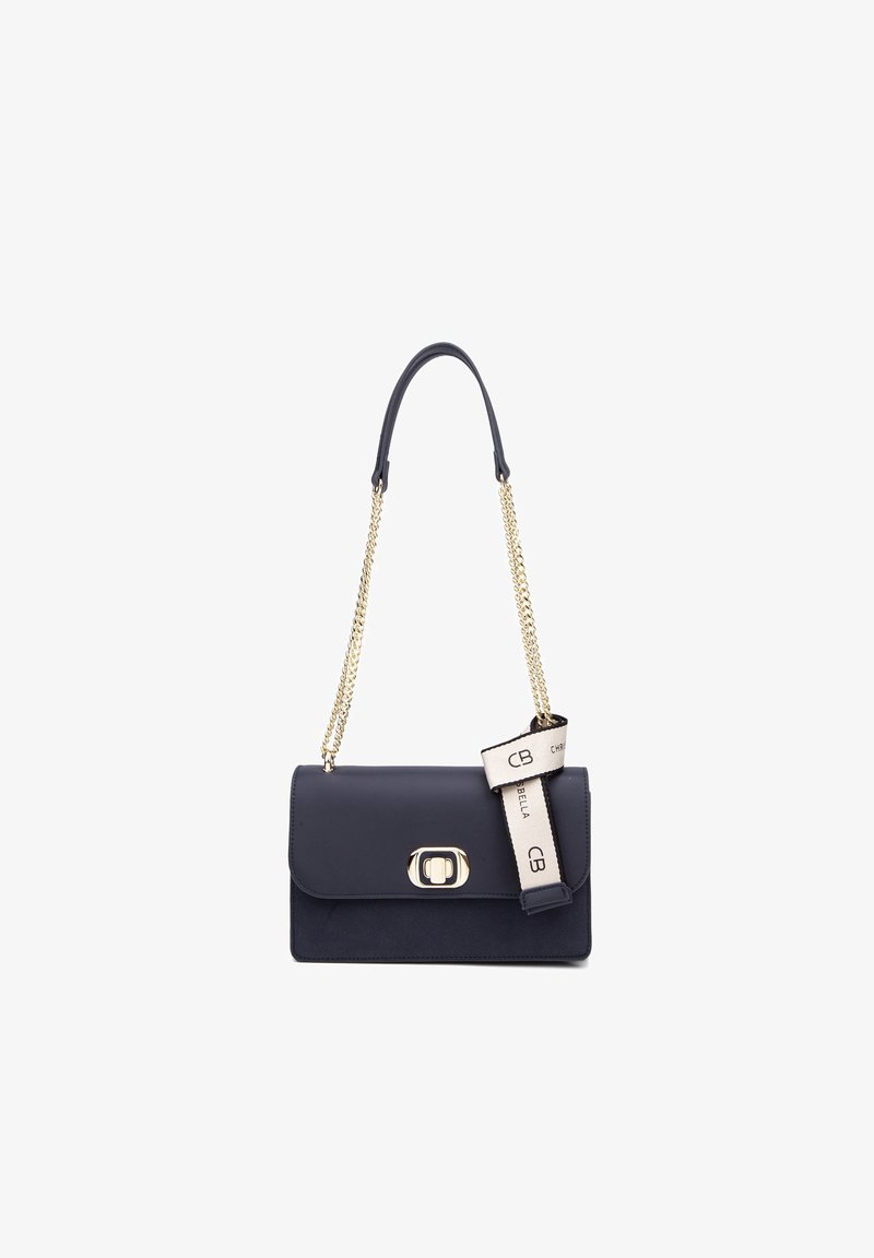 Borsa a tracolla in pelle blu navy con chiusura a patta, hardware in tonalità oro e catena. Presenta una tracolla decorativa con marchio.
