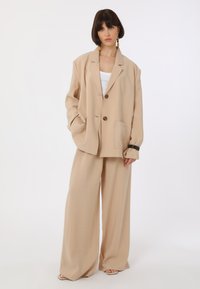 Modanisa REFKA EXCLUSIVE - Abrigo corto - light brown