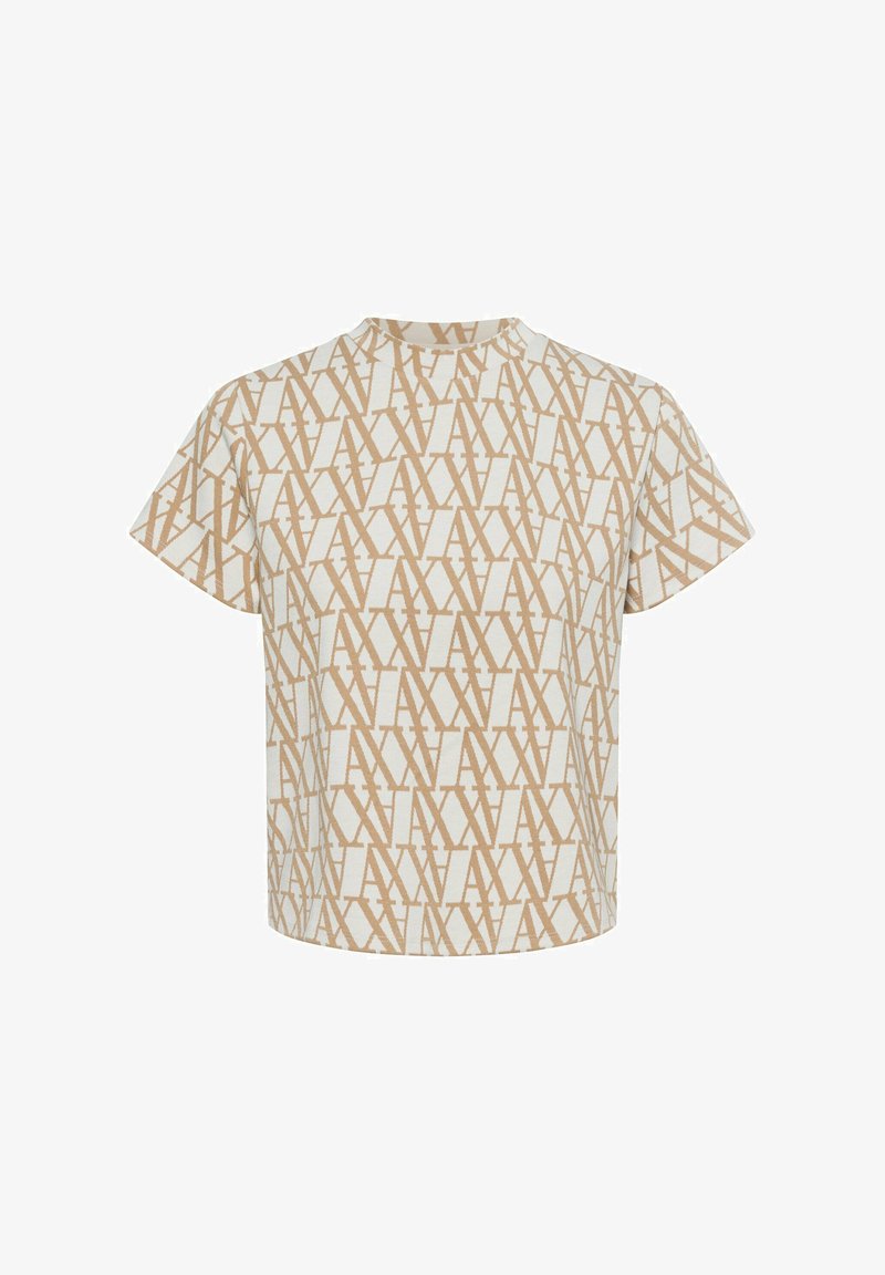 Korte mouwen, crème t-shirt met een herhaald patroon van lichtbruin tekst met de letters "LV" in verschillende oriëntaties.