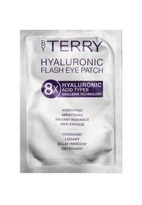 Silberne Folienverpackung für die By Terry Hyaluronic Flash Eye Patch. Der Fronttext zeigt lila Schrift mit Details zu Vorteilen und Inhaltsstoffen, einschließlich "8x Hyaluronsäure."