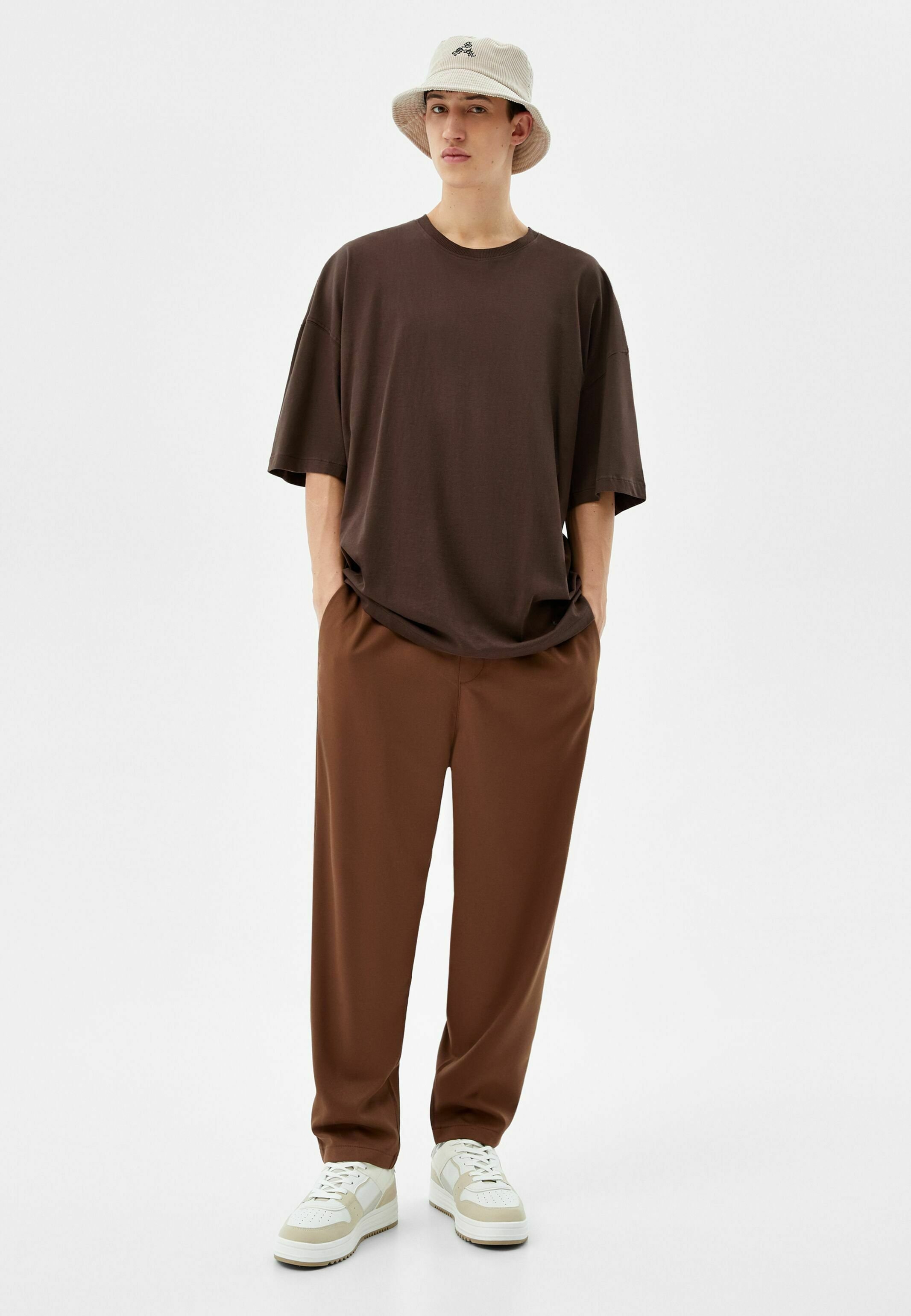 Bershka Pantaloni sportivi - brown/marrone - Zalando.it
