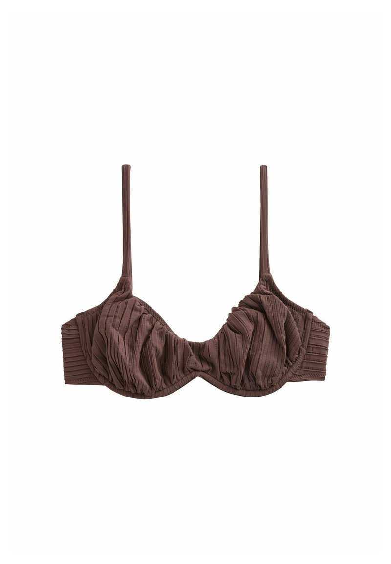 Hnedá prsná podprsenka s kostícami, rebrovaná, s tenkými nastaviteľnými ramienkami a zdobením v podobe nariasenej látky na košíčkoch.