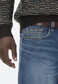 Matinique MAMIKE - Džinsi ar taisnām starām - vintage stone