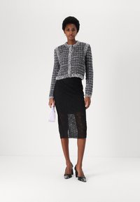 KARL LAGERFELD BOUCLE CARDIGAN - Kardigán - black/white/sweet lavender