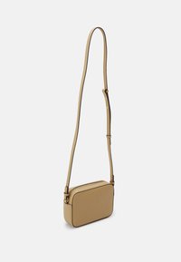 Coccinelle BEAT SOFT - Borsa a tracolla - fresh beige