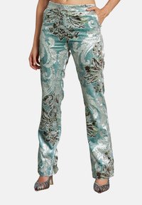 Samet broek in teal met een bloemenpatroon dat zilveren en donkergroene accenten heeft, slim fit ontwerp en een gladde textuur.