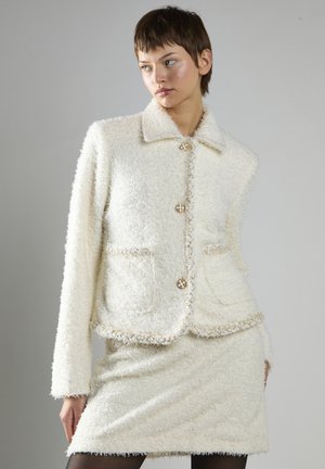 BUTTON-FRONT LONG SLEEVE TEXTURED - Overgangsjakke - cream