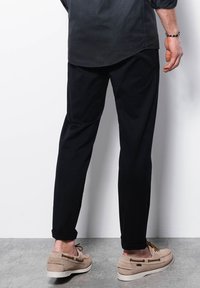 Ombre Chino - black