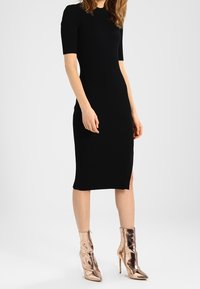 IVY OAK Abito in maglia - black