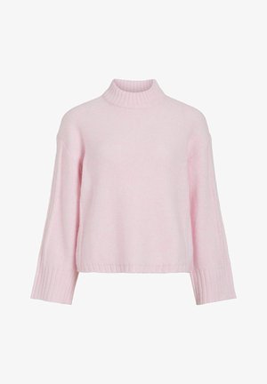 Jasnoróżowy dziany sweter z wysokim kołnierzem, opuszczonymi ramionami oraz prążkowanymi mankietami i krawędzią. Miękka faktura, luźny krój.