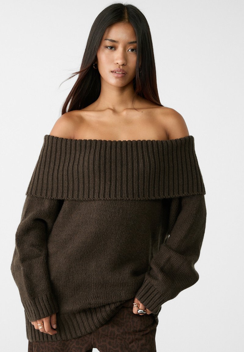 Stradivarius EXPOSED SHOULDER - Trui - brown