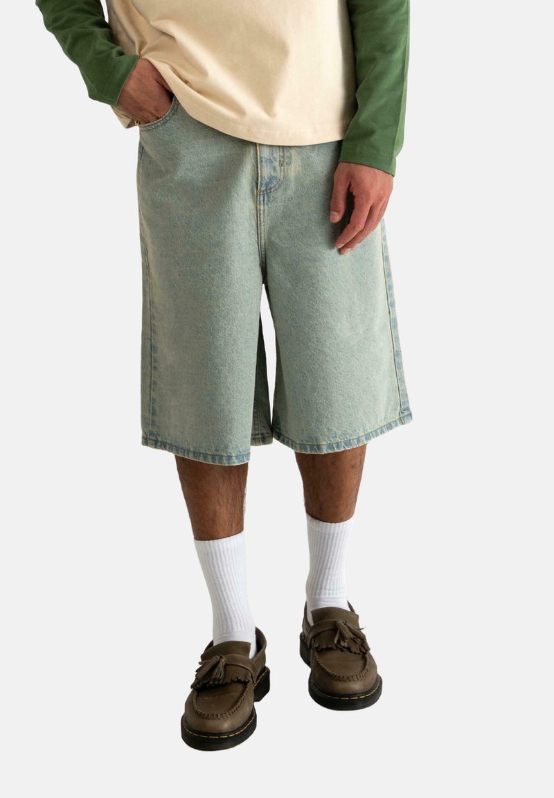 PROHIBITED - Denim shorts - light blue, Enlarge