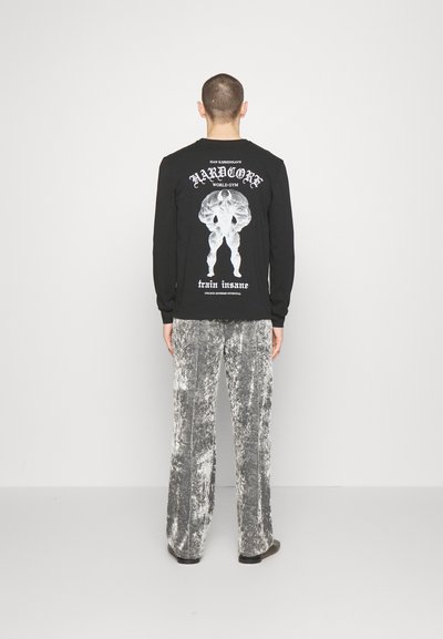 Han Kjøbenhavn TRAIN INSANE REGULAR TEE UNISEX - Μπλούζα με μακριά μανίκια - black