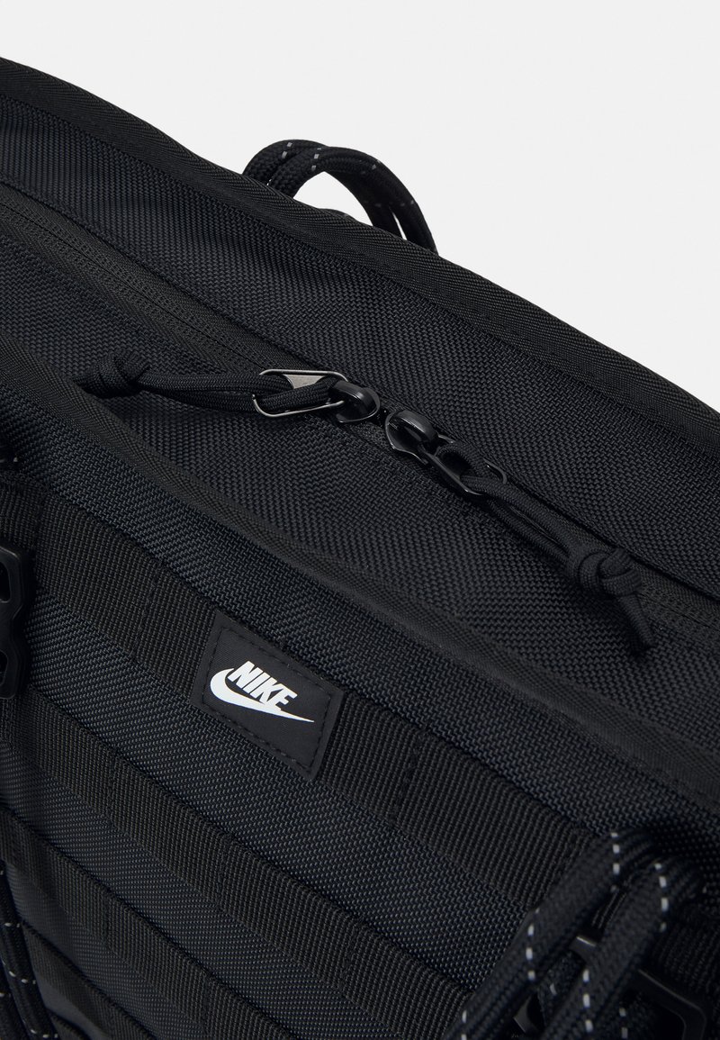 Nike Sportswear SPORTSWEAR Bolso shopping black/white/negro