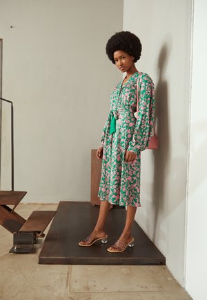 KHLOE DRESS - Shirt dress - billiard green
