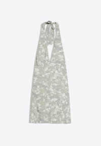Robe sans manches col halter avec motif floral gris clair et blanc, encolure en V profonde et fermeture par lien en tissu à l'arrière du cou.