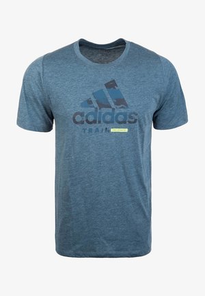 Blåmelerad bomullströja med en svart Adidas-logotyp och texten "TRAIN". Rundhalsad design med korta ärmar och en avslappnad passform.