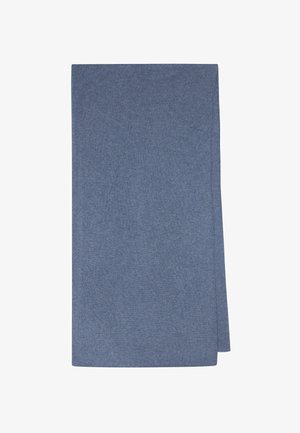 Blauwe gebreide deken met een zachte textuur. Rechthoekige vorm, gladde oppervlakte en afgewerkte randen. Compact en geschikt voor verschillende toepassingen.