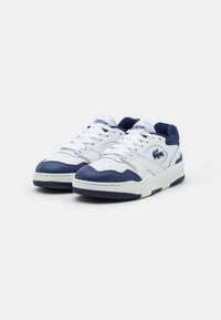 Lacoste LINESHOT - Sportcipő - white/navy