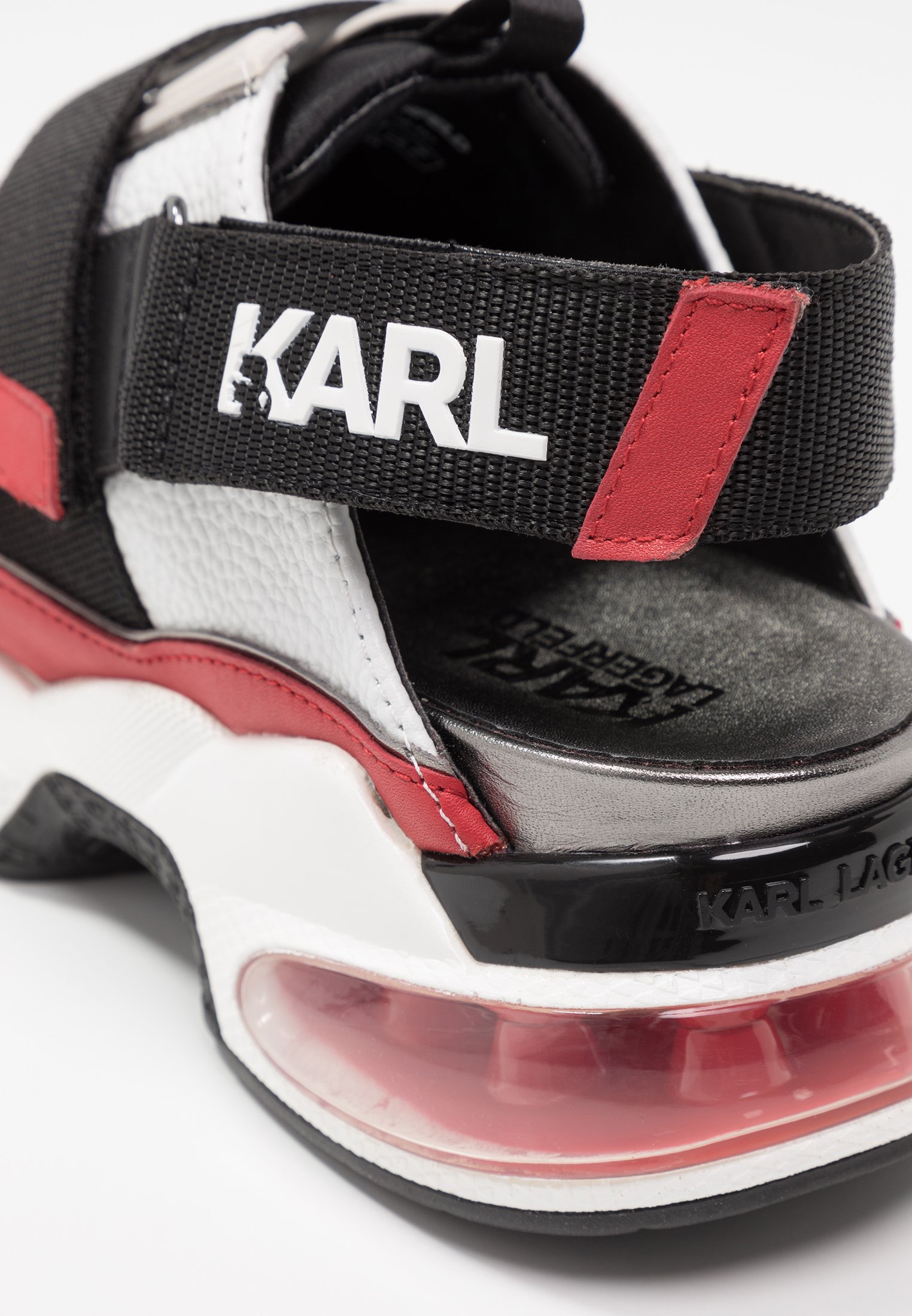 KARL LAGERFELD SHUTTLE SLINGBACK Joggesko whitesvart KARL LAGERFELD SHUTTLE SLINGBACK Joggesko whitesvart
