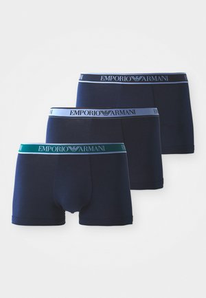 Caleçons boxers bleu marine en coton avec ceinture élastique, arborant des logos dans des tons clairs et sombres, ensemble de trois pièces.