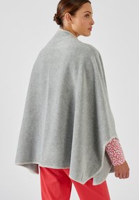 Damart Poncho - Heather Gray