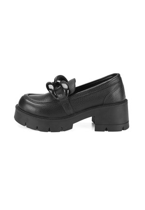 Zwarte leren schoenen met een gestructureerde afwerking, ronde neus, stevige plateauzool en een decoratieve zwarte kettingaccent op de wreef.
