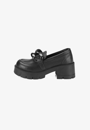 Zwarte leren schoenen met een gestructureerde afwerking, ronde neus, stevige plateauzool en een decoratieve zwarte kettingaccent op de wreef.