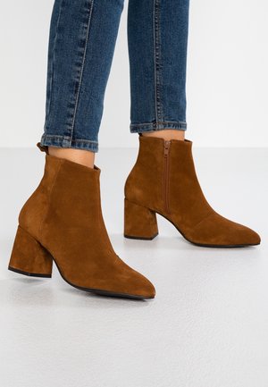Ankle boot