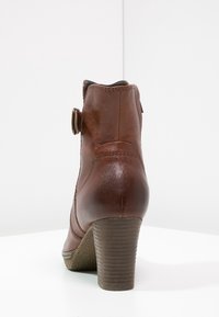 Gabor Botines con plataforma - cognac