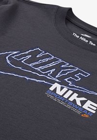 Nike Sportswear LIGHTNING FUTURA - T-shirt à manches longues - dark smoke grey