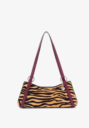 Borsa a tracolla con stampa animalier con strisce gialle e nere a striscia di tigre, materiale morbido al tatto, manici color bordeaux e dettagli in metallo argentato.