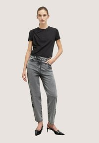 Motivi BOYFIT CON RICAMO - Vaqueros rectos - nero