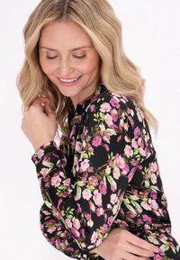 usha Skjortklänning - black multicolor