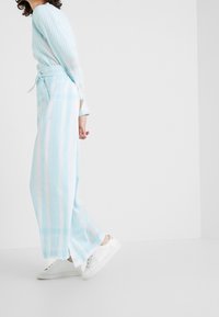 SUMMERY Copenhagen Stoffhose - light green